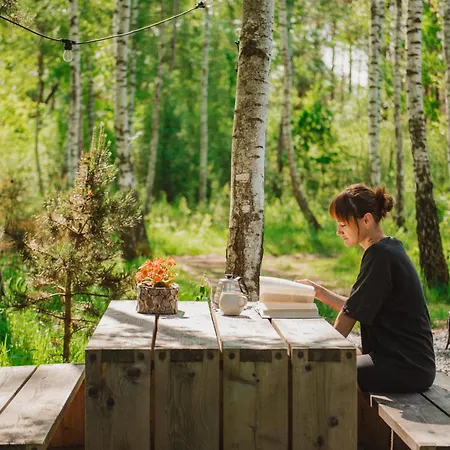Hidden Base - Romantyczna Lesna Kryjowka Vakantiehuis Smolarnia (Zyrardow)